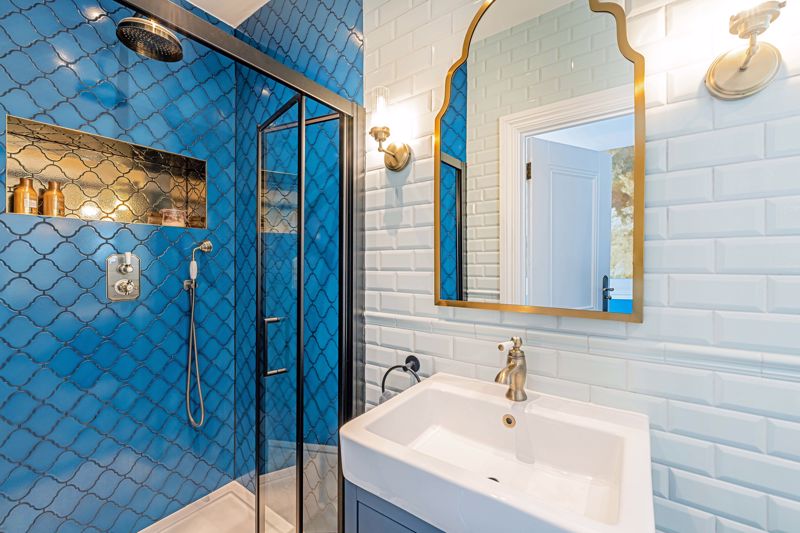Bathroom - click for photo gallery